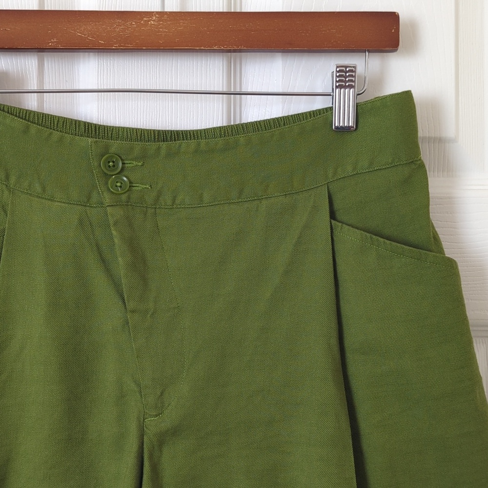 Cabi Traipse Soft Linen Blend Pleated High Rise Wide Leg Midi Shorts Avocado 6 - Picture 2 of 12